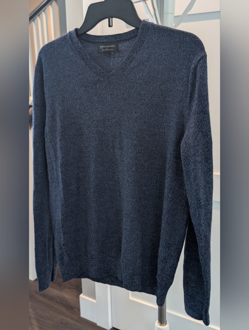 Banana Republic 100% Merino Wool  Men's Navy V-Neck Sweater